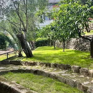  Apartment Blue Garden Italien