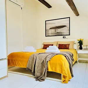 Appartement Cozy Loft In A Fashion District Of, Milan